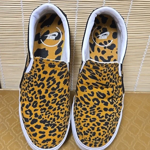 Nike Court Legacy Animal Print Slip-On Shoes - Picture 2 of 11